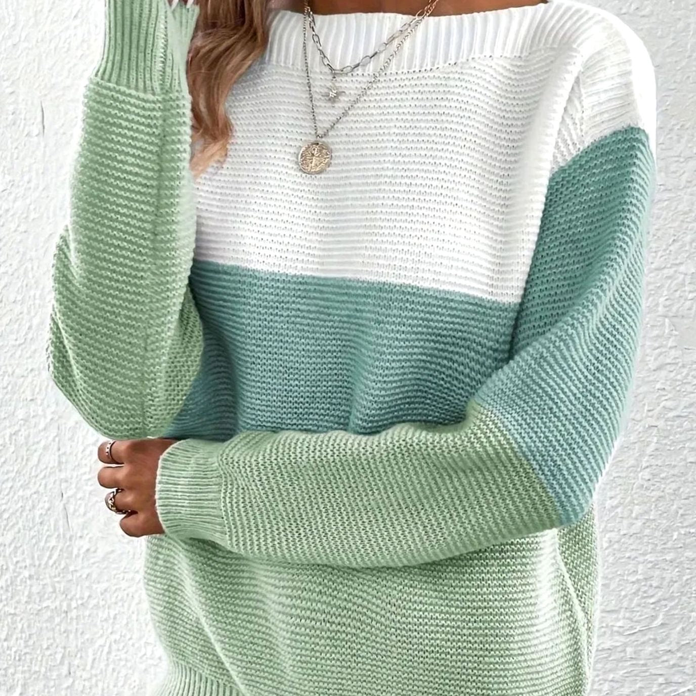 Mary | Women's Oversized Relaxed Fit Cashmere Feel Turtleneck Jumper - Green