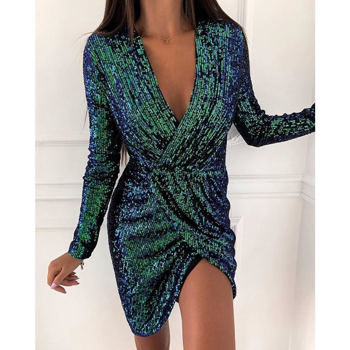 Deirdre | Women's Long Sleeve Sequin V Neck Cocktail Dress - Green